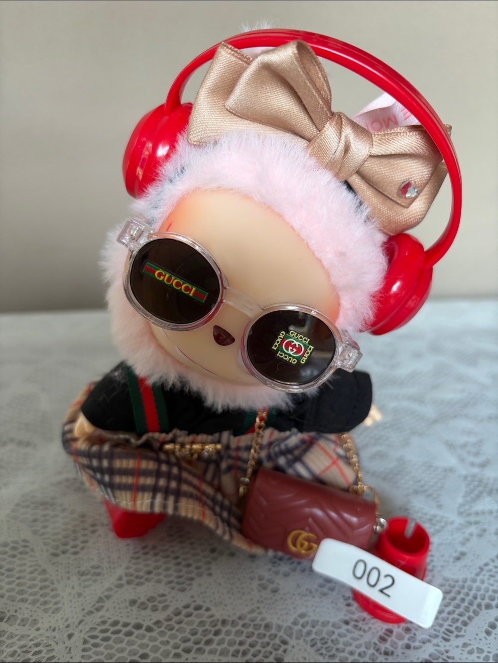 002, 7Pieces Gucci-Logo Pin Labubu Doll with Red Headphones (Doll Not Included)